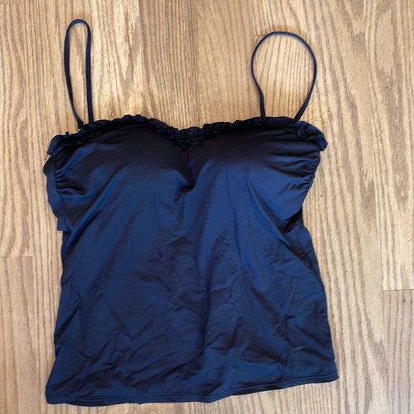 Kenneth Cole Reaction tankini ruffle top with detachable straps - Picture 2 of 4